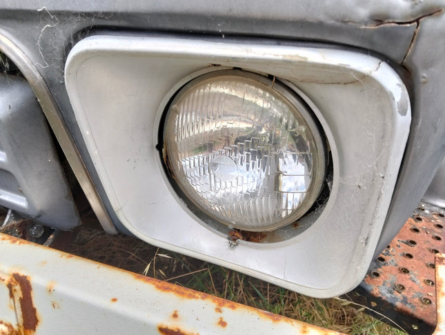 Dodge cab over Head Light